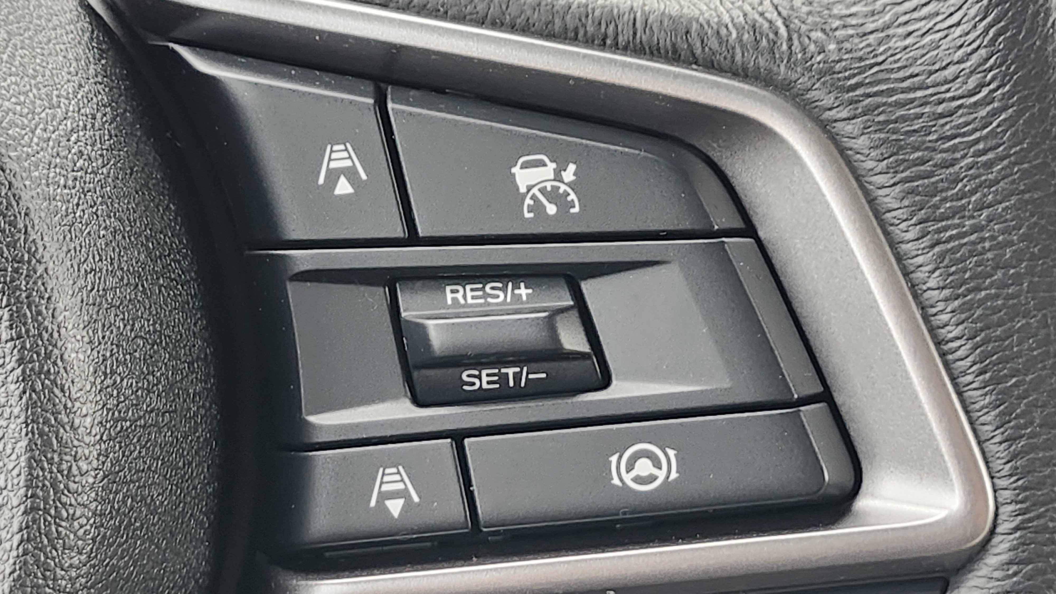 Used 2025 Subaru Ascent Premium image 33