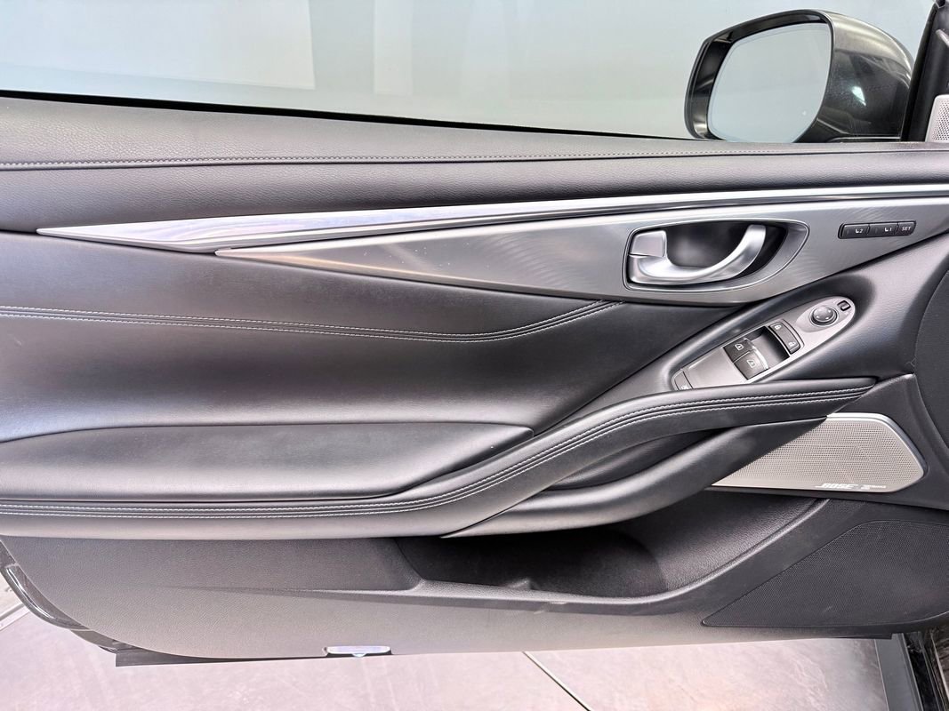 Used 2018 INFINITI Q60 3.0t Luxe w/ Sensory Package 3.0T Luxe image 16