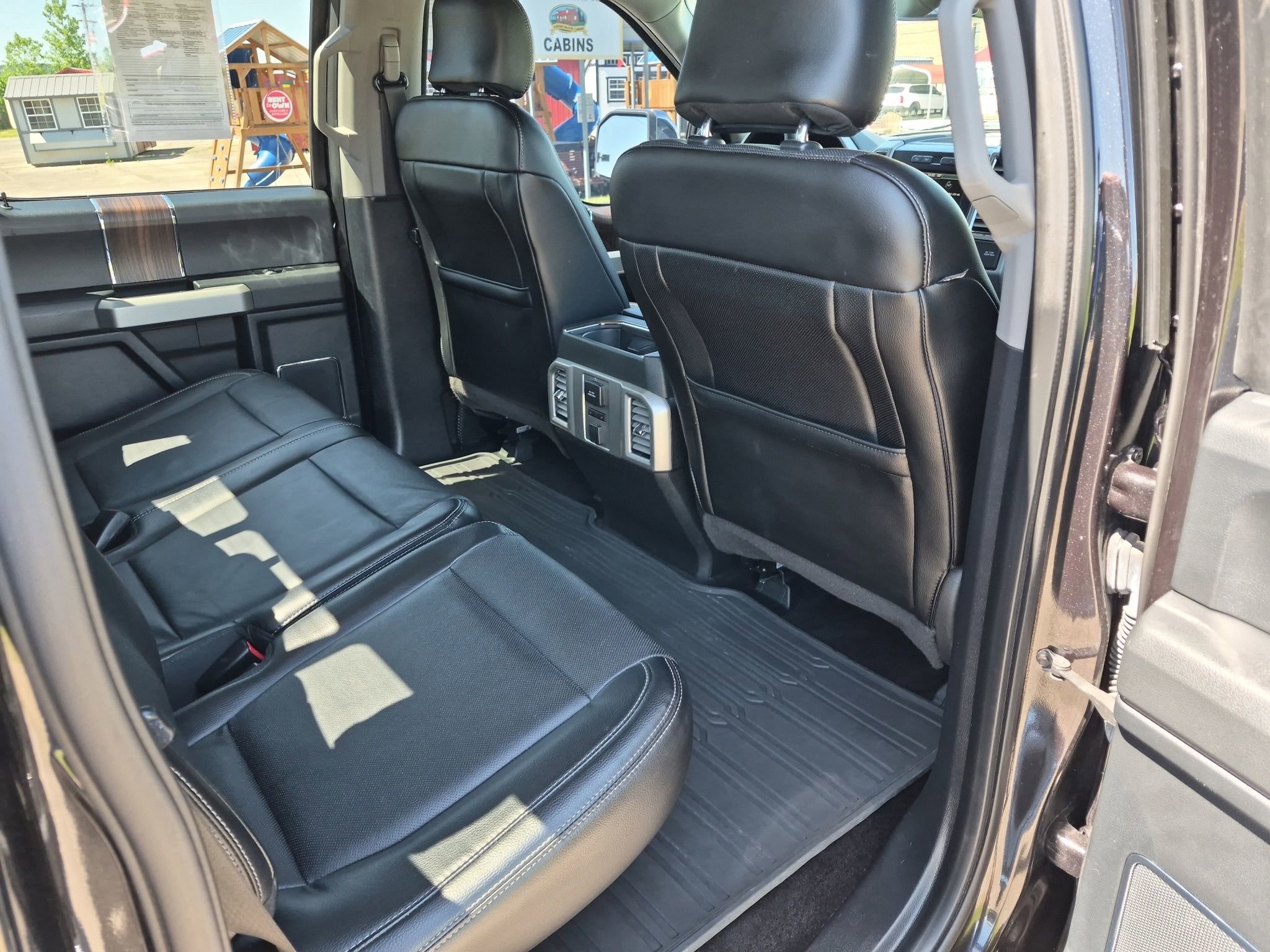 Used 2015 Ford F150 Lariat w/ Equipment Group 502A Luxury AWD/4WD image 32