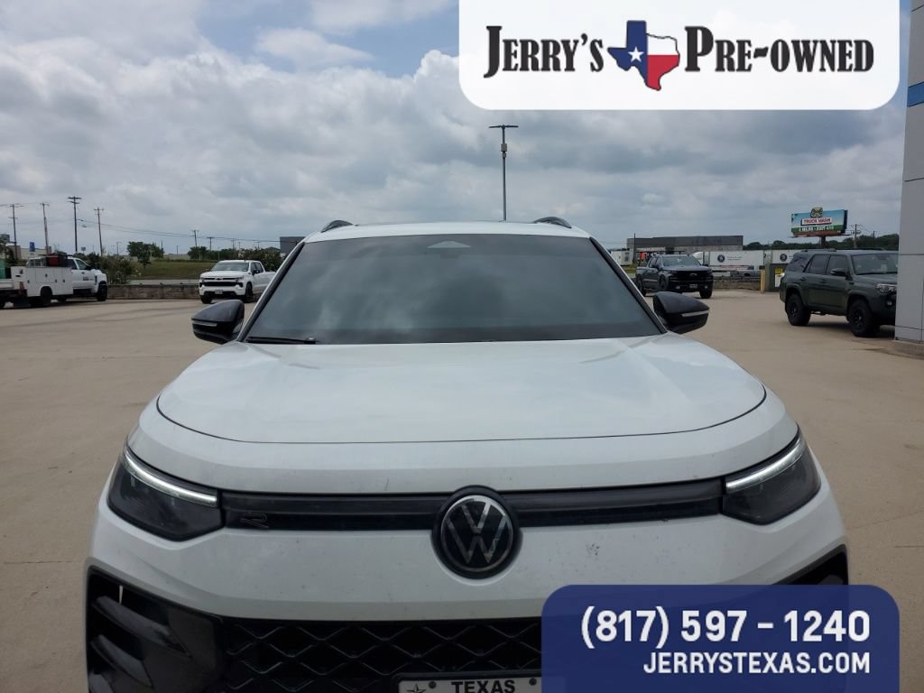 Used 2026 Volkswagen Tiguan SE R-Line FWD image 4