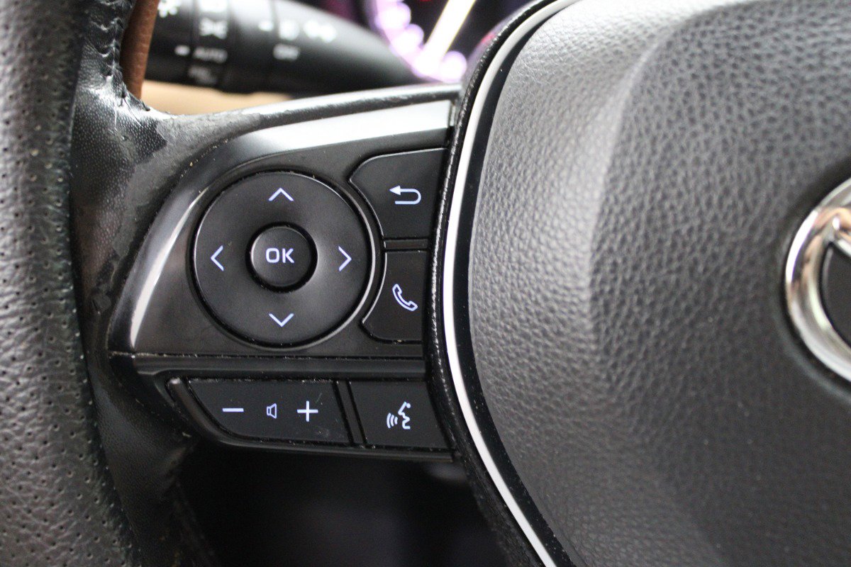 Used 2019 Toyota RAV4 Limited w/ Advanced Technology Package FWD image 21