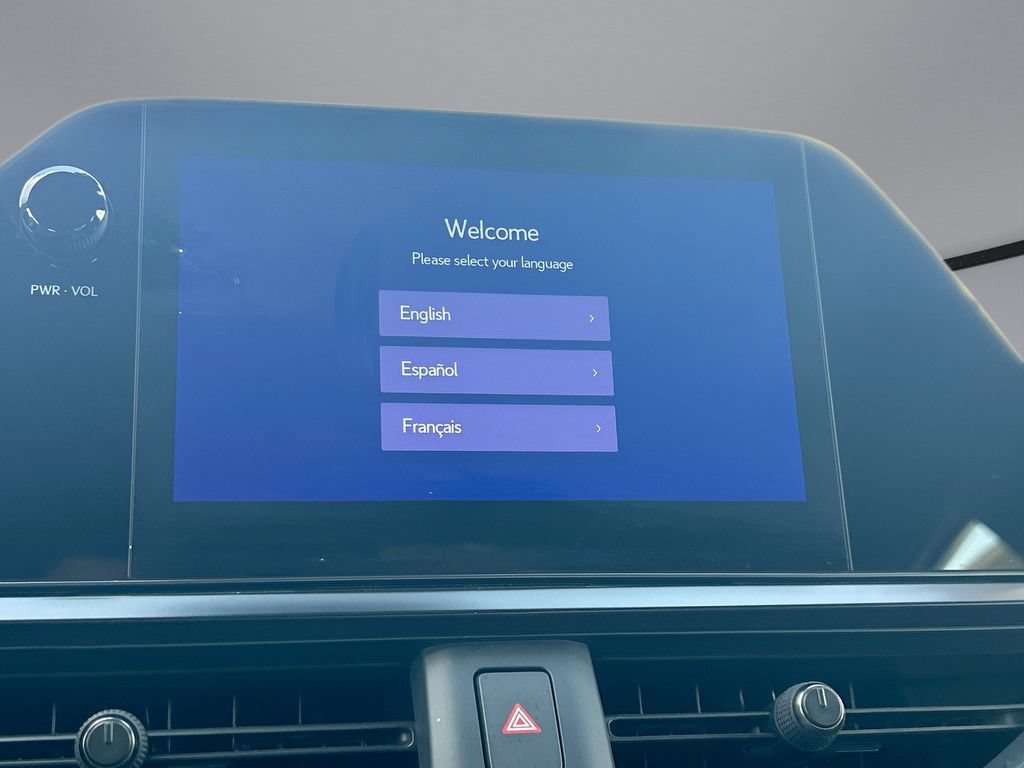 Used 2024 Lexus UX 250h FWD w/ Premium Package image 18