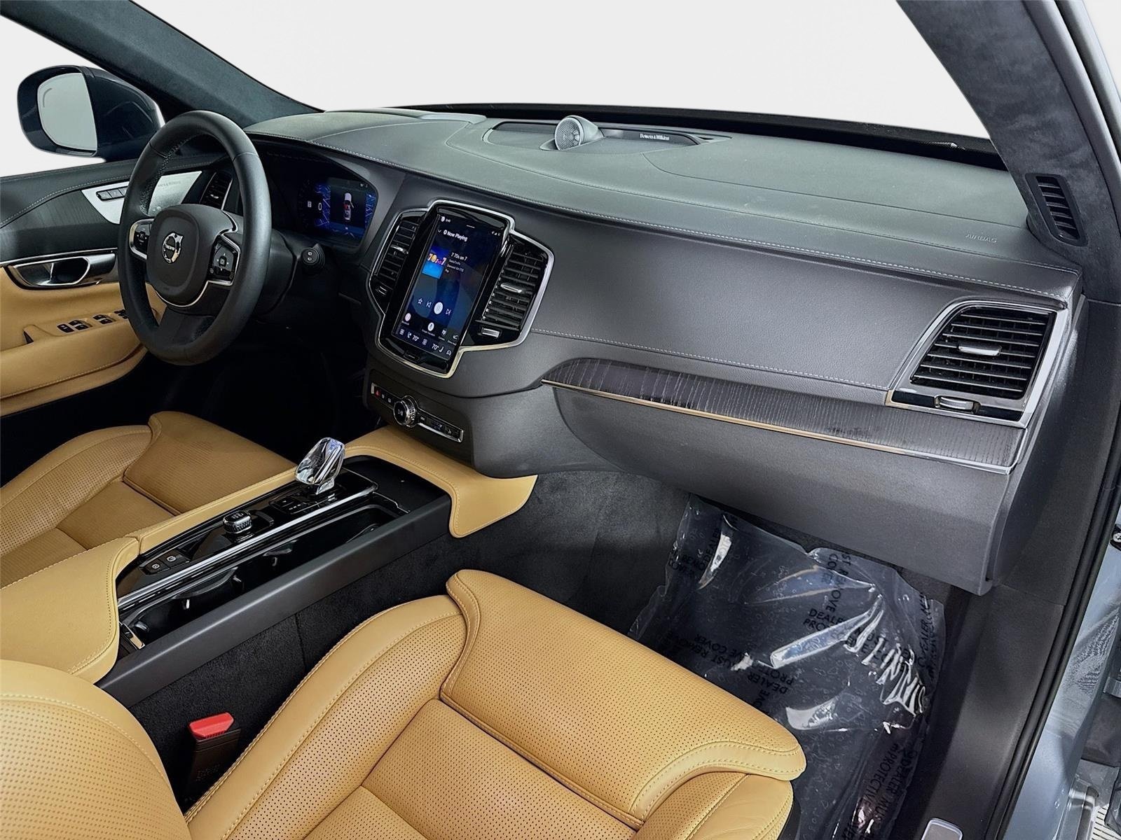 Used 2023 Volvo XC90 T8 Ultimate w/ Lounge Package AWD/4WD image 31