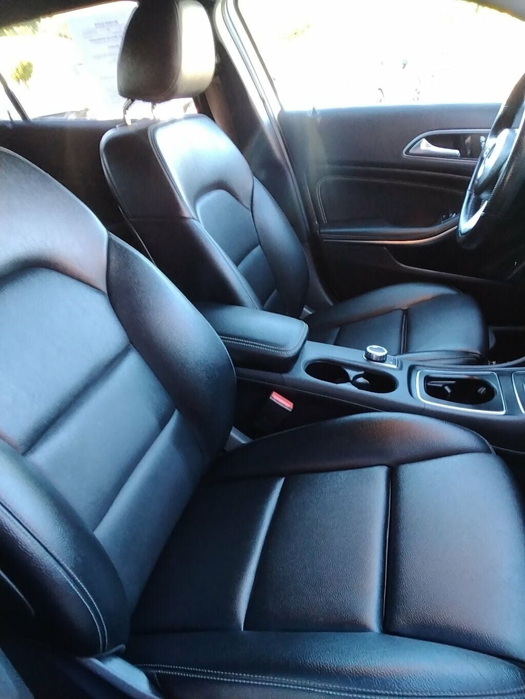 Used 2020 Mercedes-Benz GLA 250 w/ Convenience Package image 11