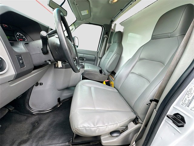 Used 2018 Ford E-350 and Econoline 350 Super Duty image 19
