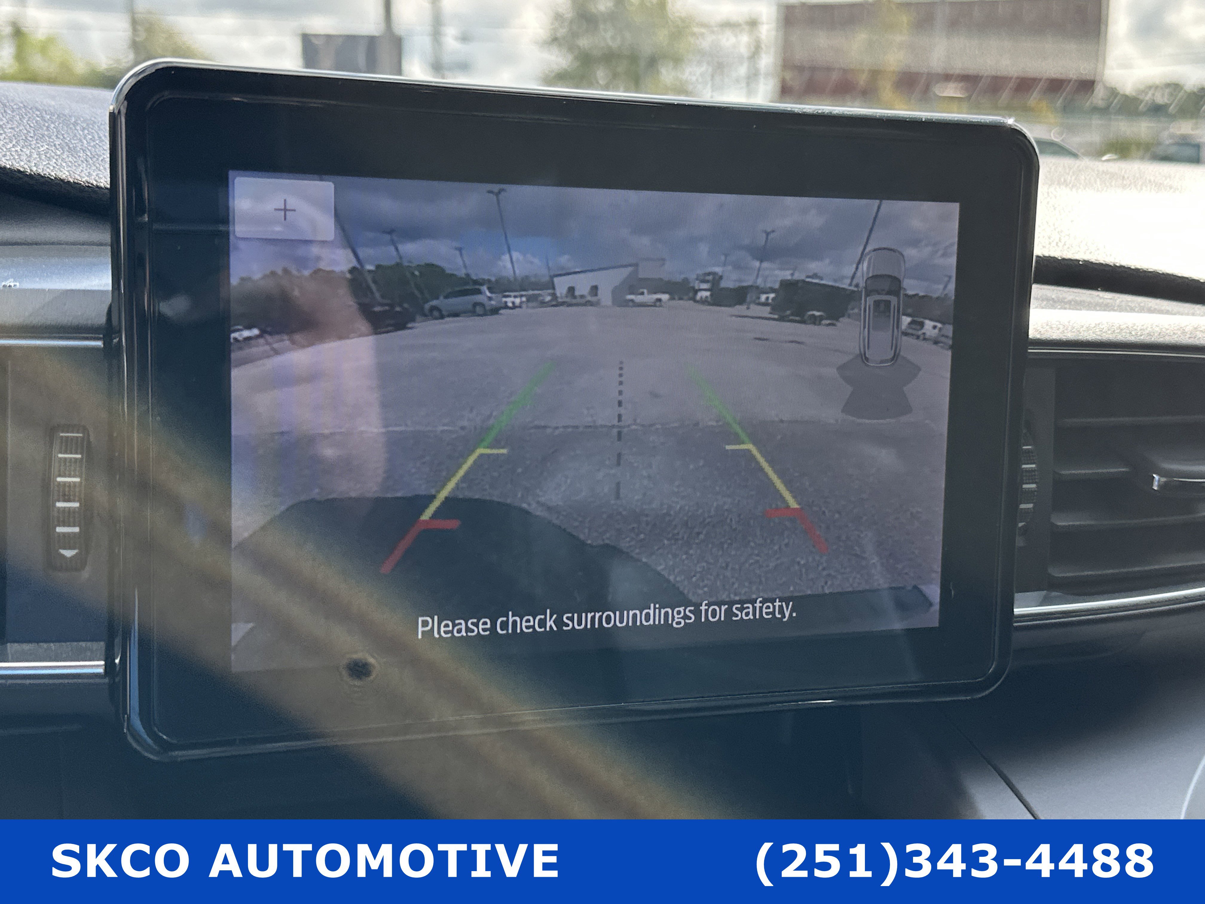 Used 2022 Ford Explorer XLT w/ Equipment Group 202A image 16