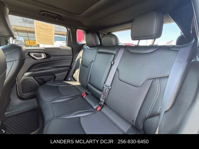 Used 2024 Jeep Compass Latitude w/ Sun and Sound Group AWD/4WD image 20