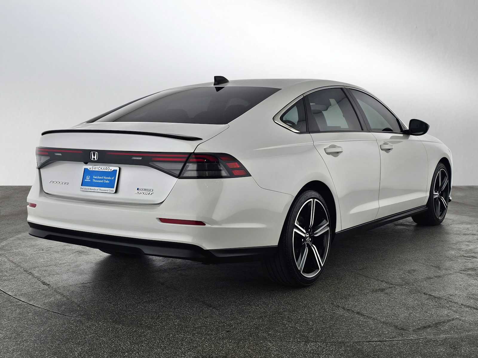 Used 2023 Honda Accord Sport image 3
