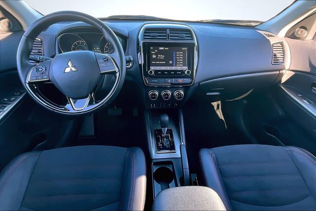 Used 2025 Mitsubishi Outlander Sport AWD image 7