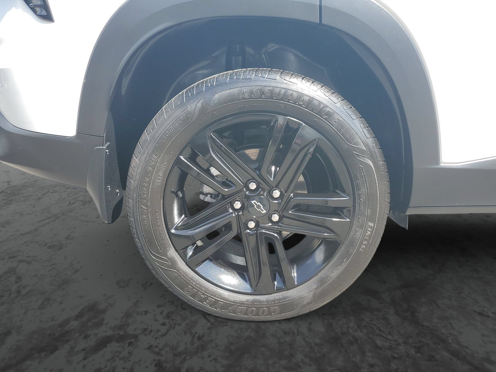 Used 2025 Chevrolet Trax ACTIV w/ Driver Confidence Package FWD image 5