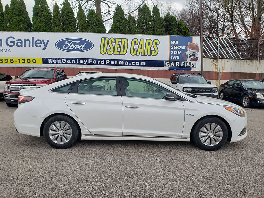 Used 2016 Hyundai Sonata SE image 3