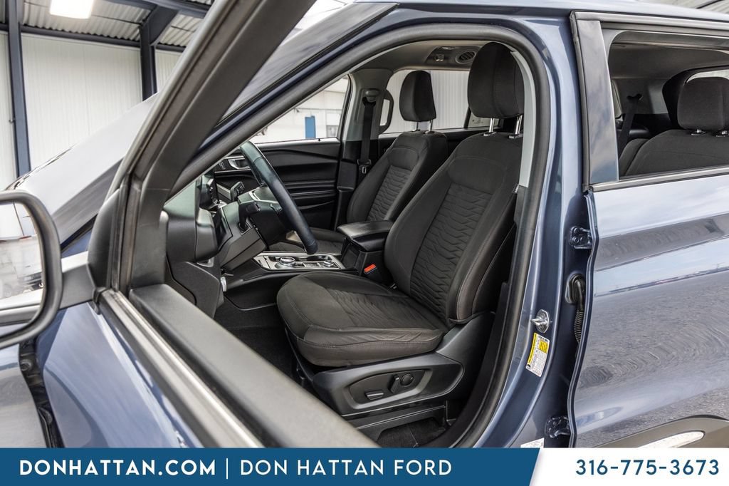 Used 2021 Ford Explorer XLT AWD/4WD image 16