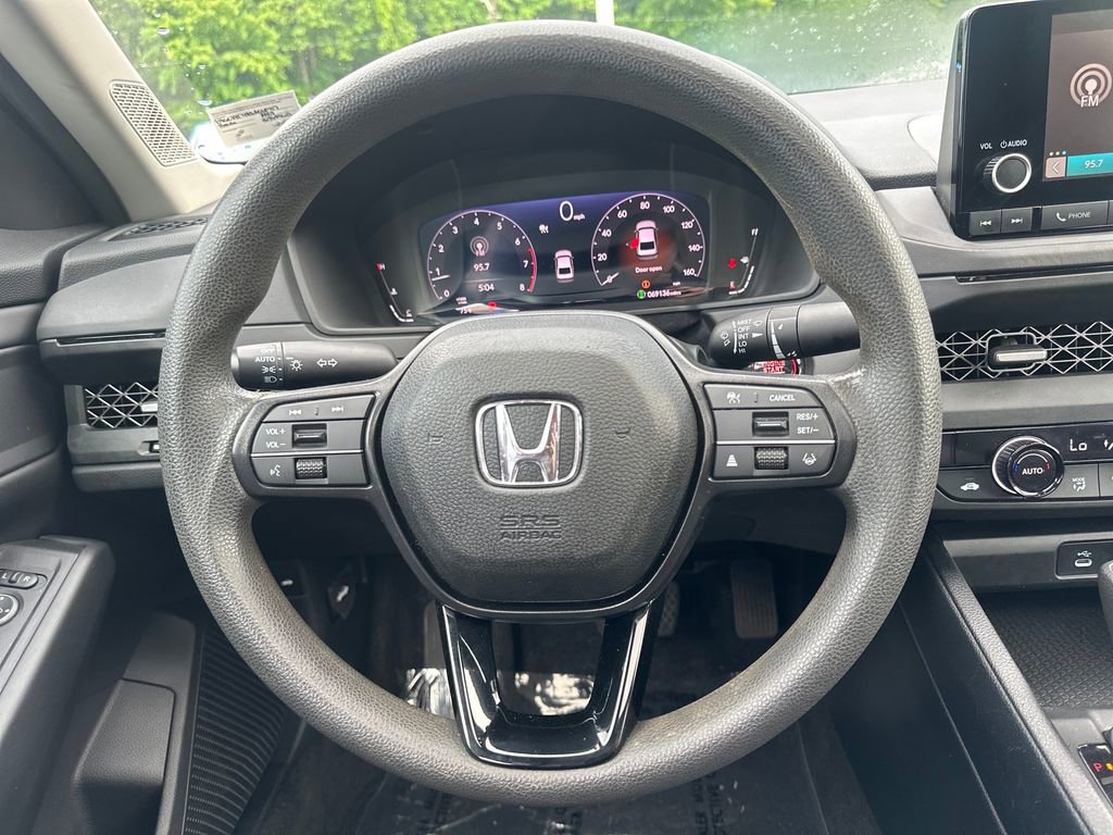 Certified 2025 Honda Accord SE image 17