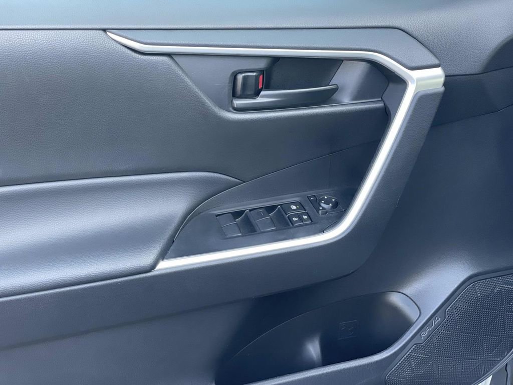 Used 2024 Toyota RAV4 LE image 16