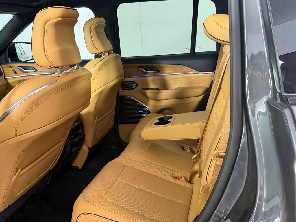 Certified 2022 Jeep Grand Cherokee Summit AWD/4WD image 26