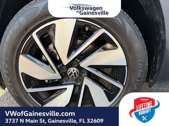 Used 2025 Volkswagen Atlas SE image 31