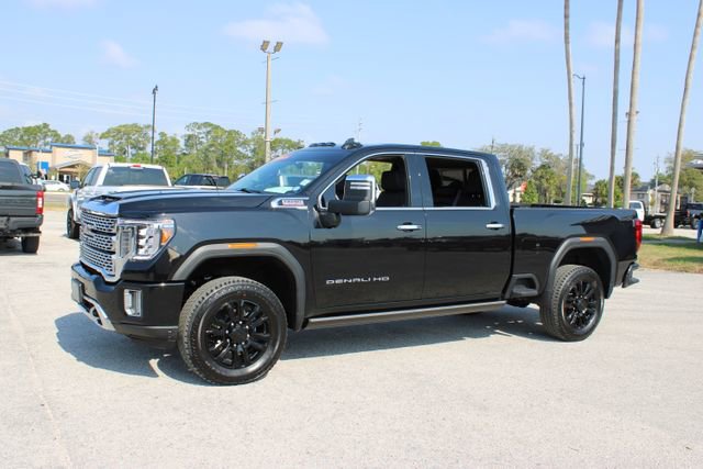 Used 2022 GMC Sierra 2500 Denali w/ Denali Black Diamond Edition AWD/4WD image 5