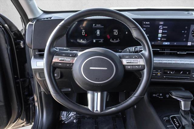 Used 2025 Hyundai Kona SEL image 11