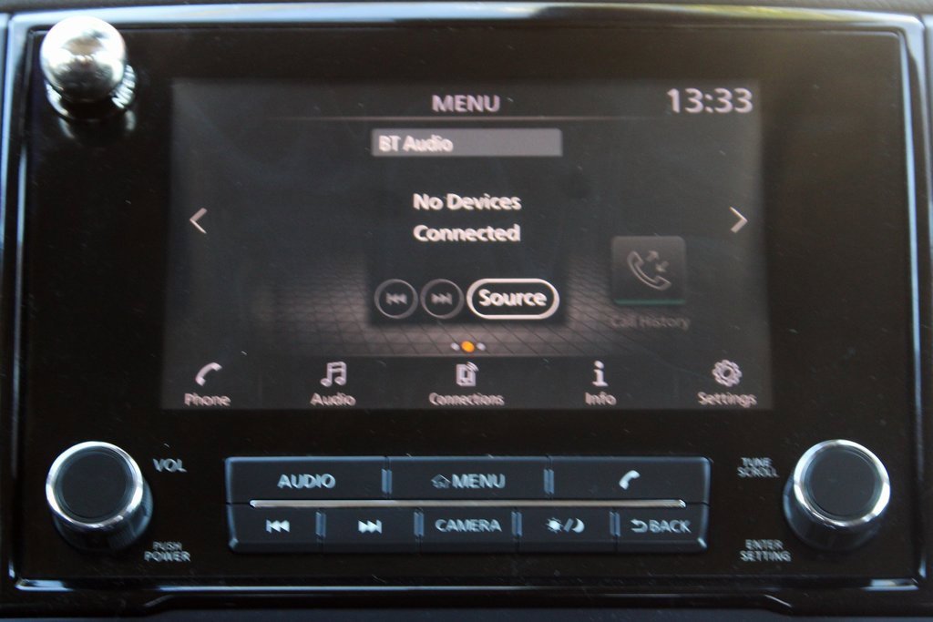 Used 2022 Nissan Titan SV image 25