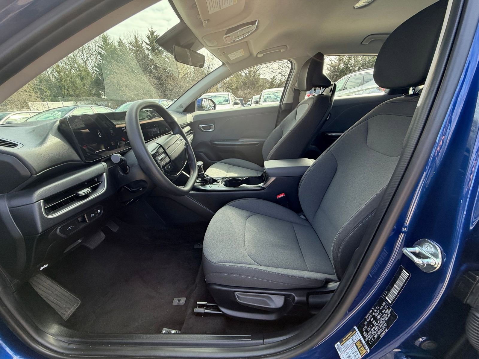 Used 2025 Kia K4 FWD image 25