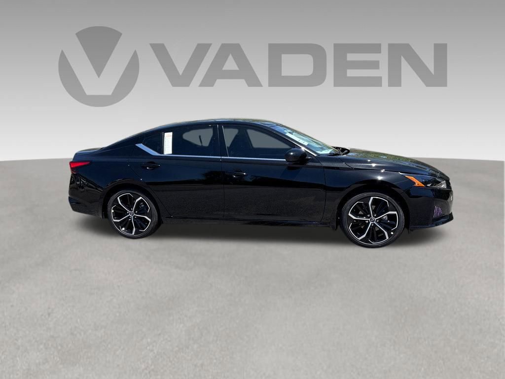 New 2026 Nissan Altima 2.5 SR FWD image 29