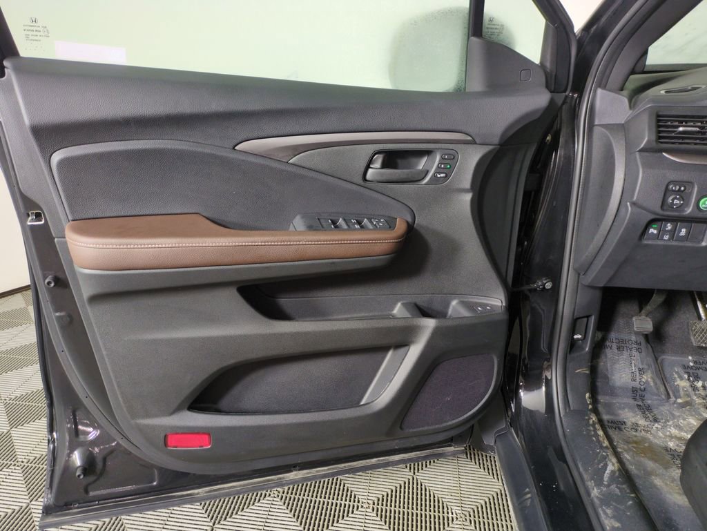 Certified 2024 Honda Passport EX-L image 14