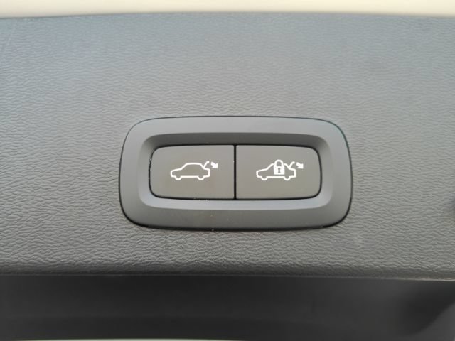 Used 2022 Volvo XC40 P8 Recharge Plus AWD/4WD image 26