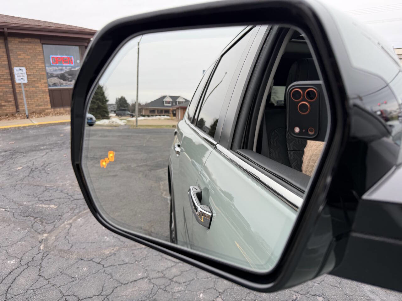 Used 2024 Toyota Sequoia Limited w/ Tow Technology Package AWD/4WD image 18