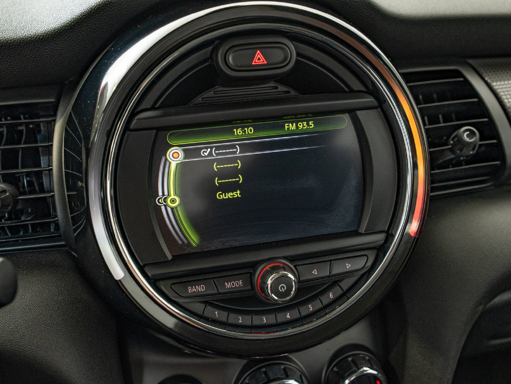 Used 2018 MINI Cooper 2-Door Hardtop FWD image 29