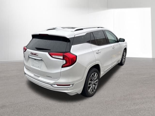 Used 2022 GMC Terrain Denali image 13