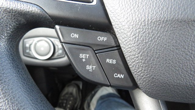 Certified 2017 Ford Escape SE image 23