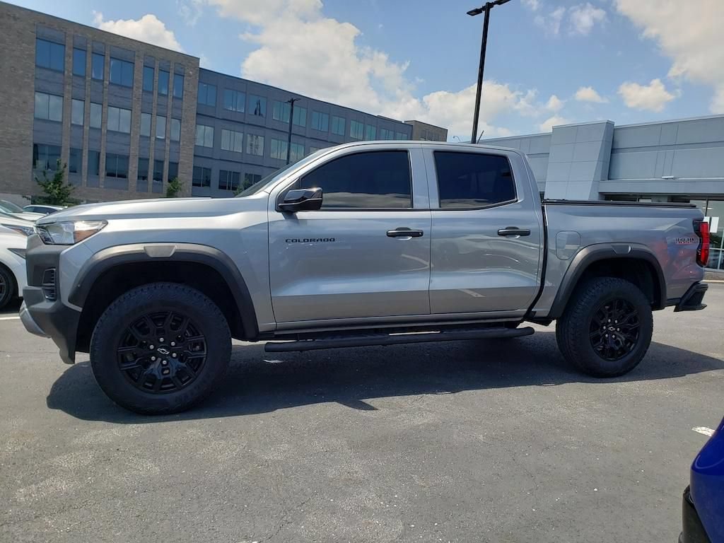 Used 2024 Chevrolet Colorado Trail Boss w/ Advanced Trailering Package AWD/4WD image 5