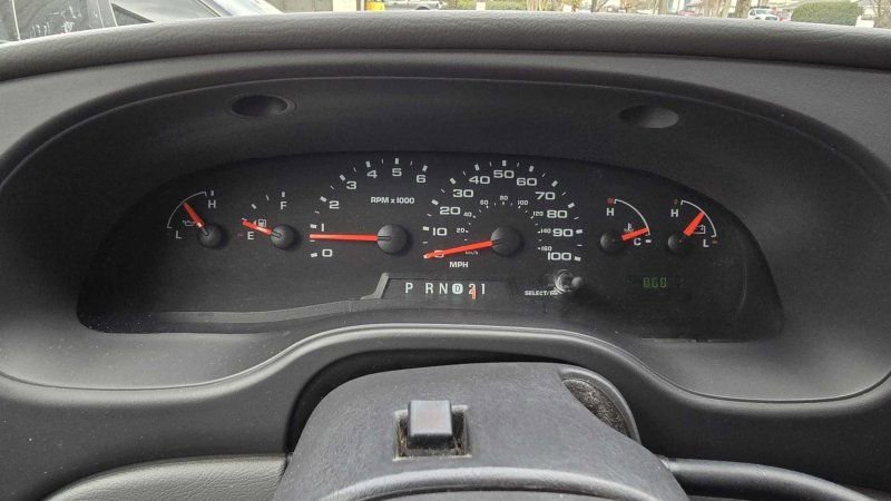 Used 2006 Ford E-150 and Econoline 150 RWD image 20