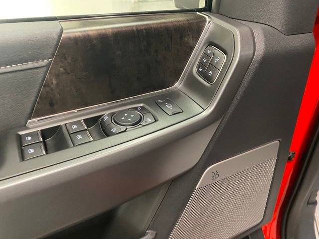 New 2025 Ford F250 Lariat w/ Black Appearance Package image 13