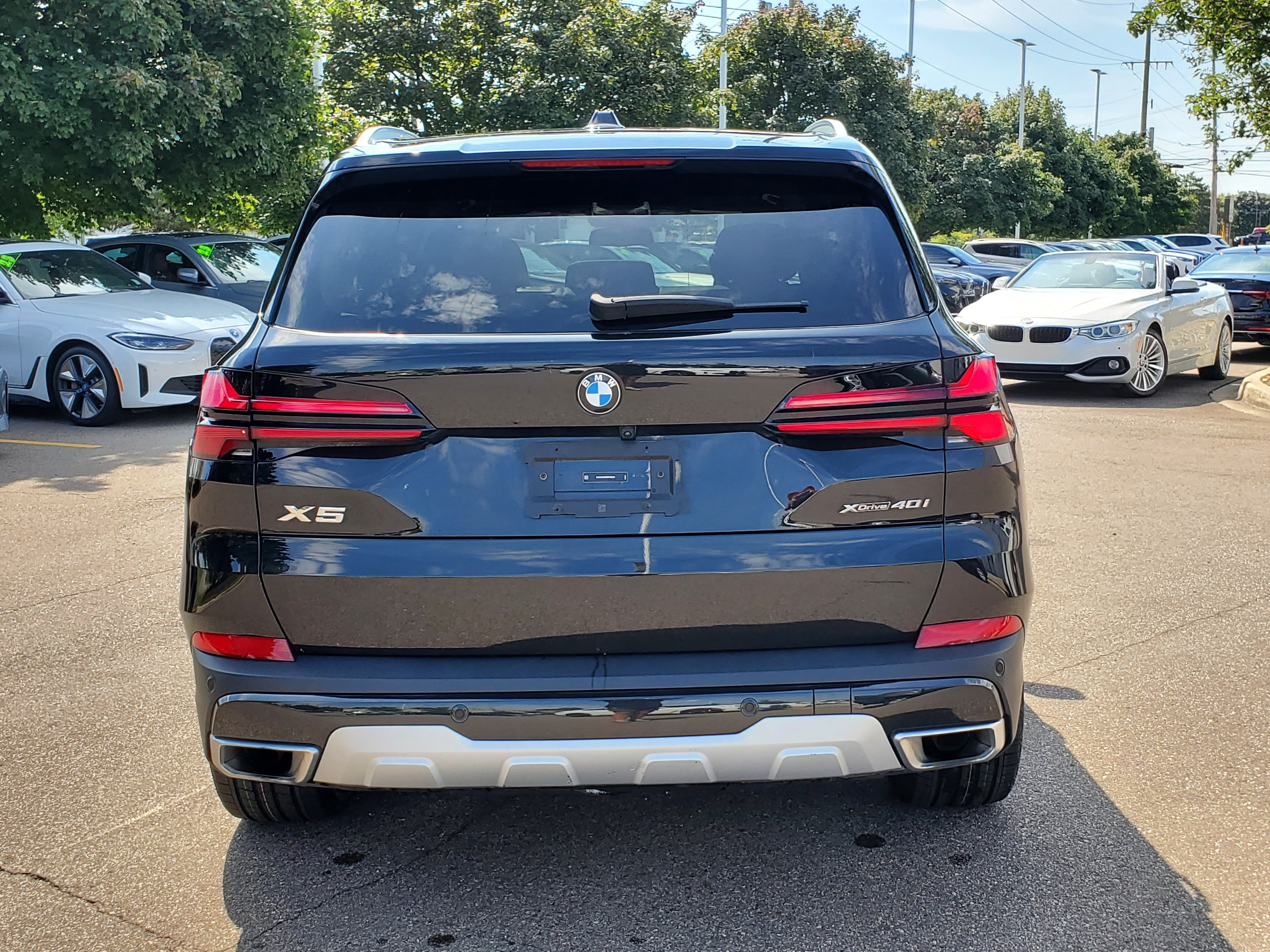 Certified 2024 BMW X5 xDrive40i w/ Premium Package AWD/4WD image 4