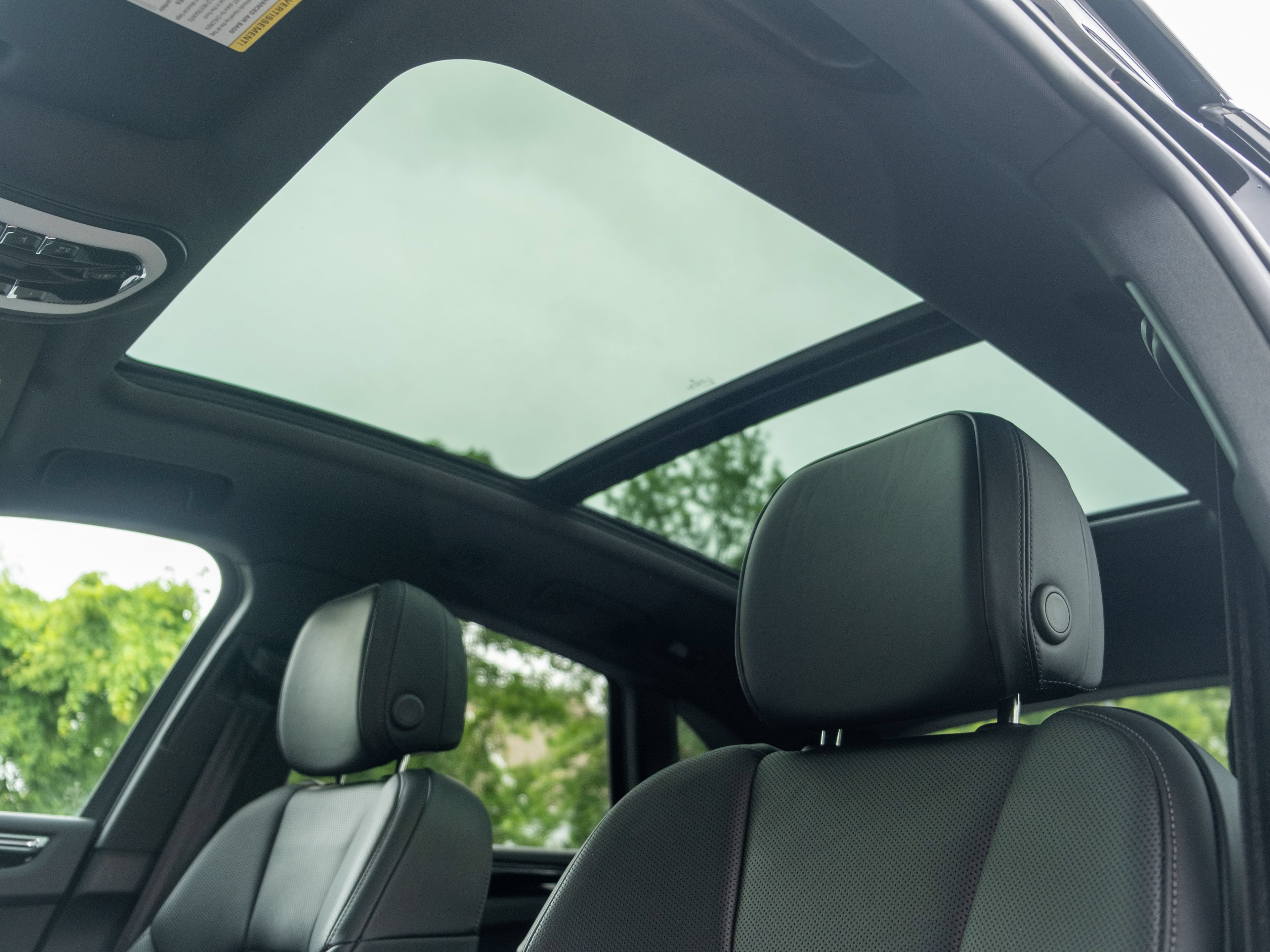 Certified 2025 Porsche Macan S AWD/4WD image 37