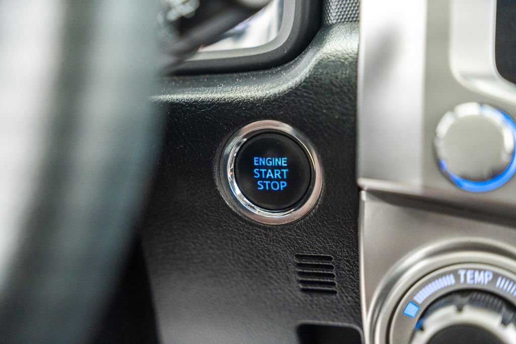 Used 2020 Toyota 4Runner Limited AWD/4WD image 27