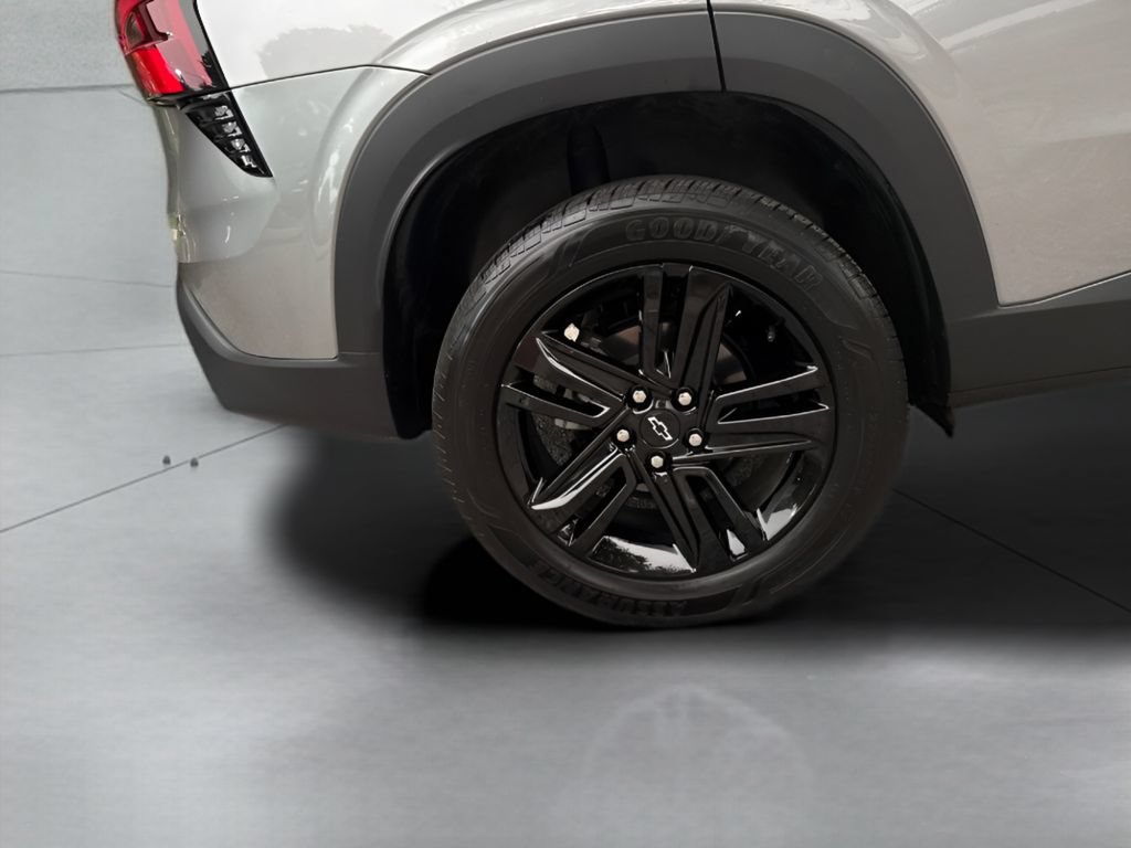 Used 2024 Chevrolet Trax ACTIV w/ Sunroof Package FWD image 15