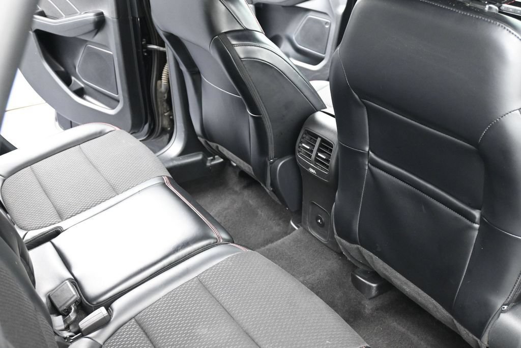 Certified 2025 Ford Escape ST-Line FWD image 11