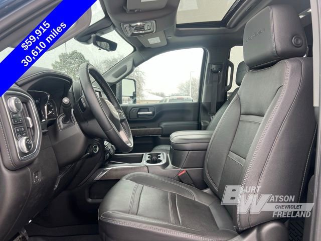 Used 2023 GMC Sierra 2500 Denali w/ Denali Ultimate Package image 10