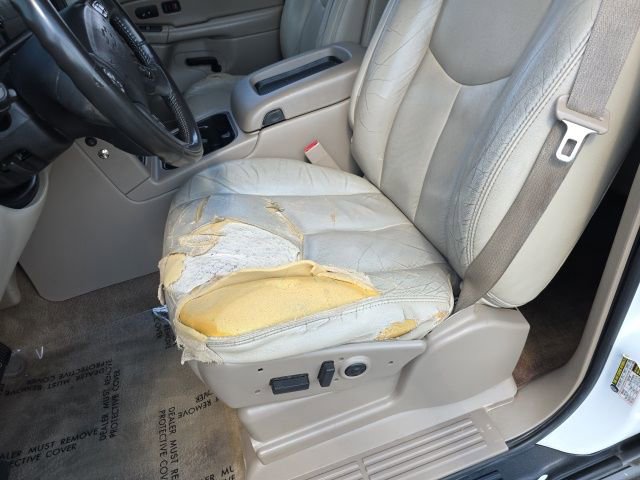 Used 2004 Chevrolet Tahoe Z71 w/ Z71 Preferred Equipment Group AWD/4WD image 16