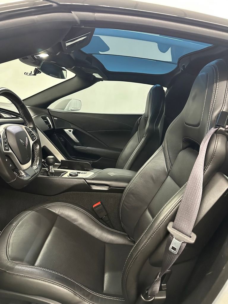 Used 2016 Chevrolet Corvette Stingray Coupe RWD image 12