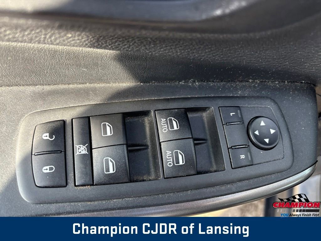 Used 2021 Jeep Cherokee Latitude Lux w/ Sun & Sound Group AWD/4WD image 23