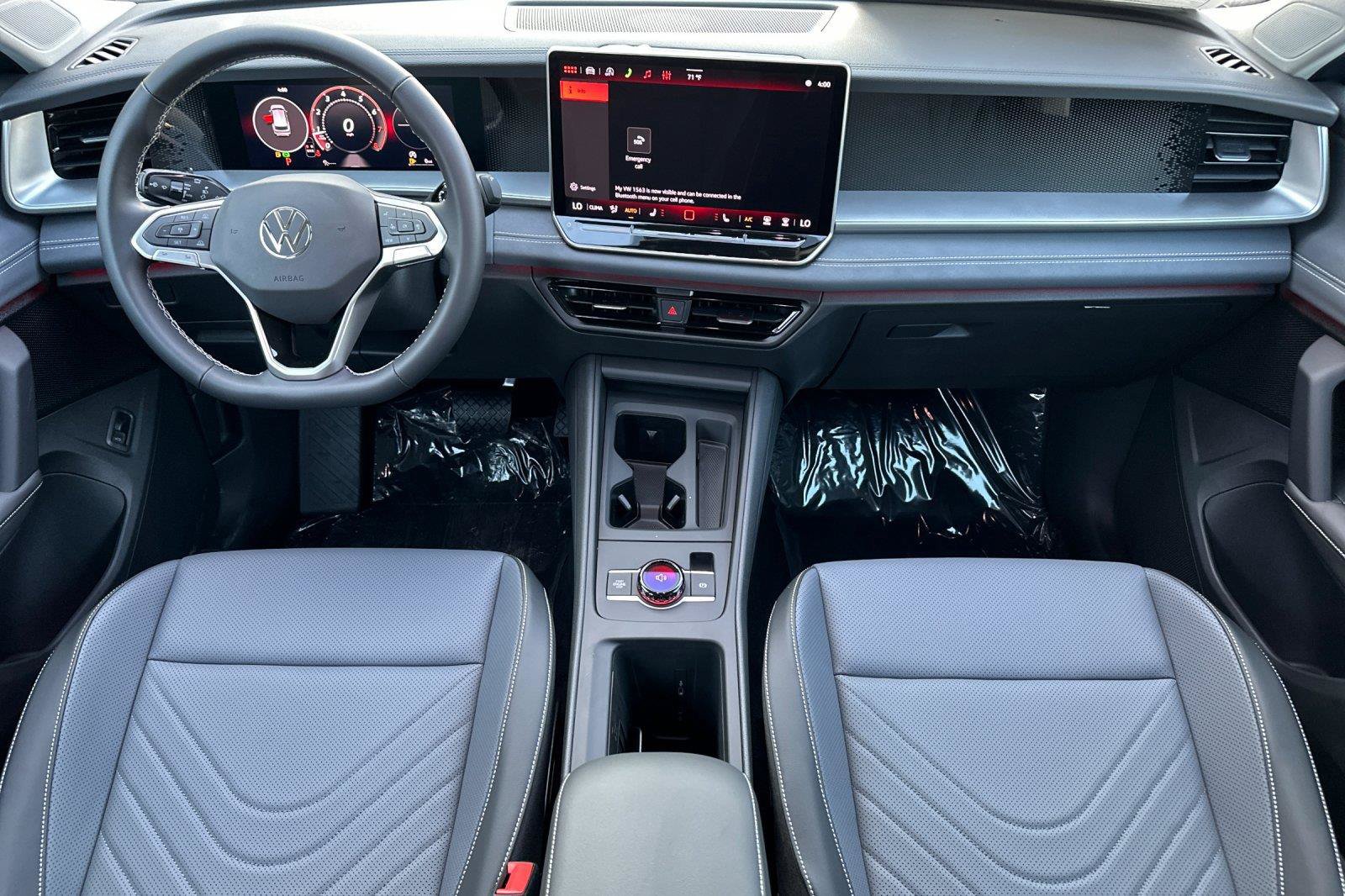 New 2026 Volkswagen Tiguan SE FWD image 12