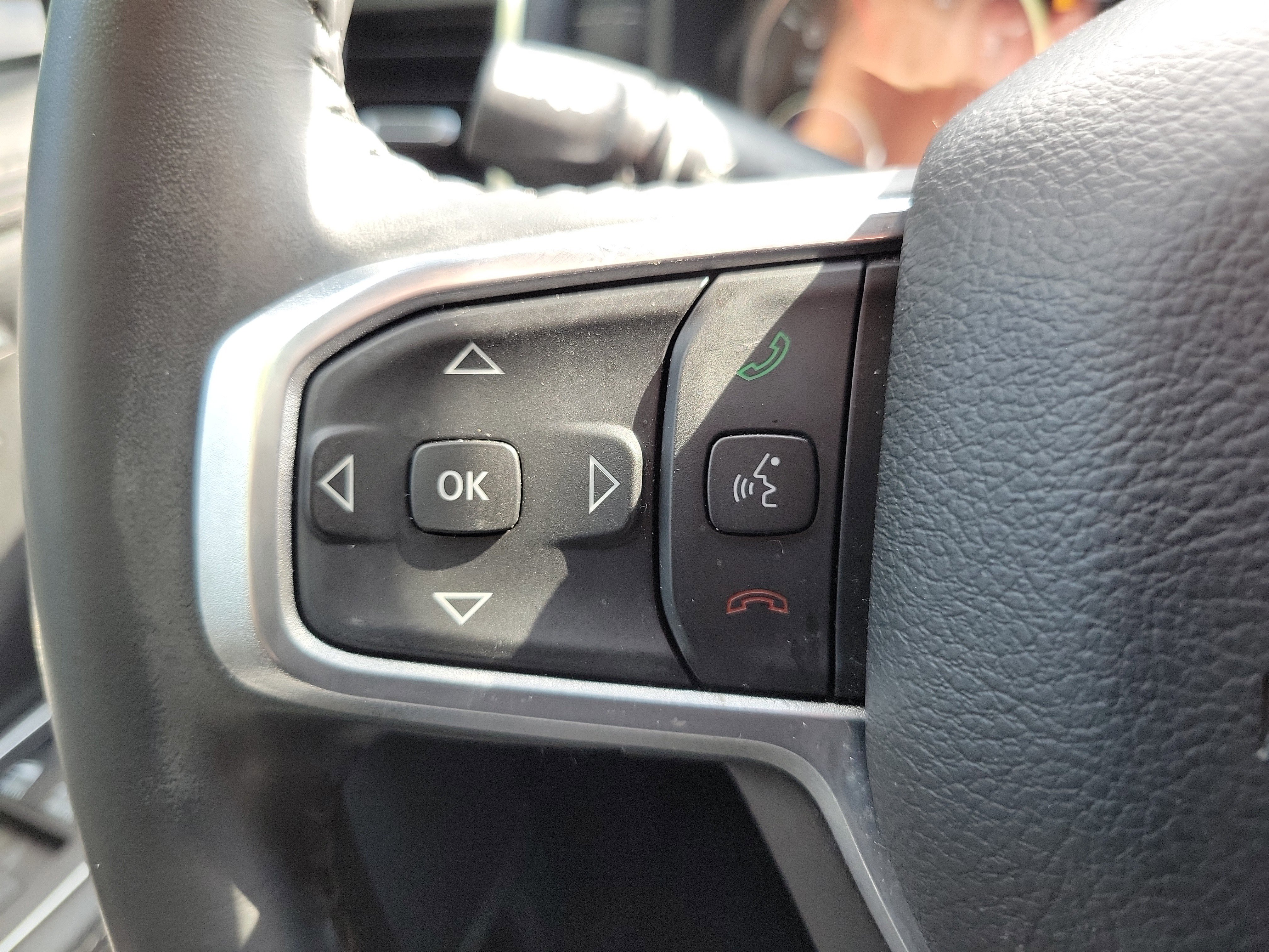 Used 2023 RAM 1500 Laramie AWD/4WD image 18