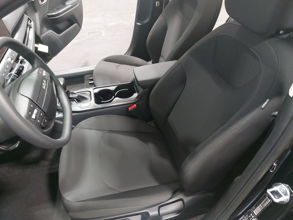 New 2026 Kia K4 FWD image 14