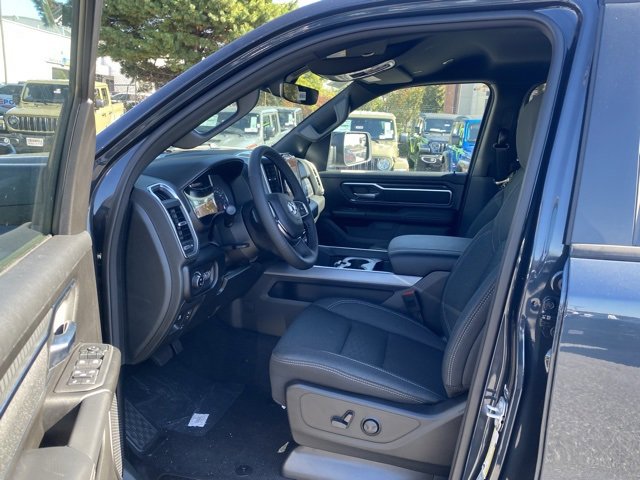 New 2026 RAM 1500 4x4 Crew Cab image 15