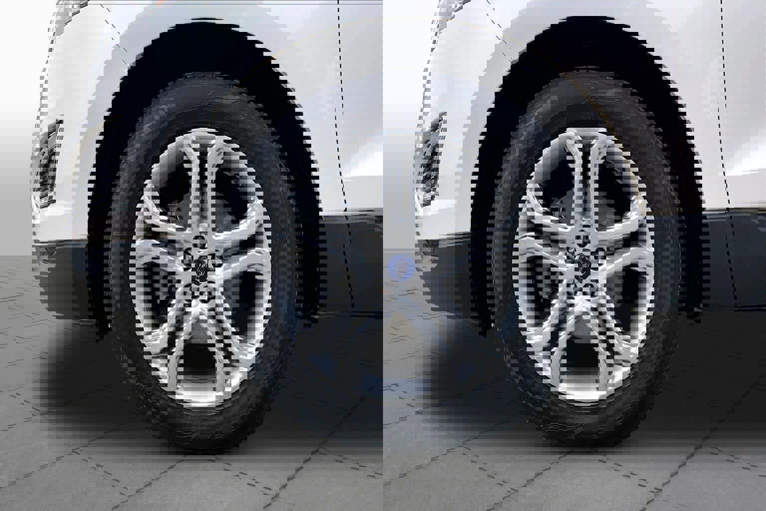 Used 2017 Ford Edge Titanium w/ Technology Package image 20