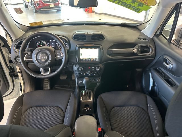 Used 2023 Jeep Renegade Latitude w/ Premium Group AWD/4WD image 35