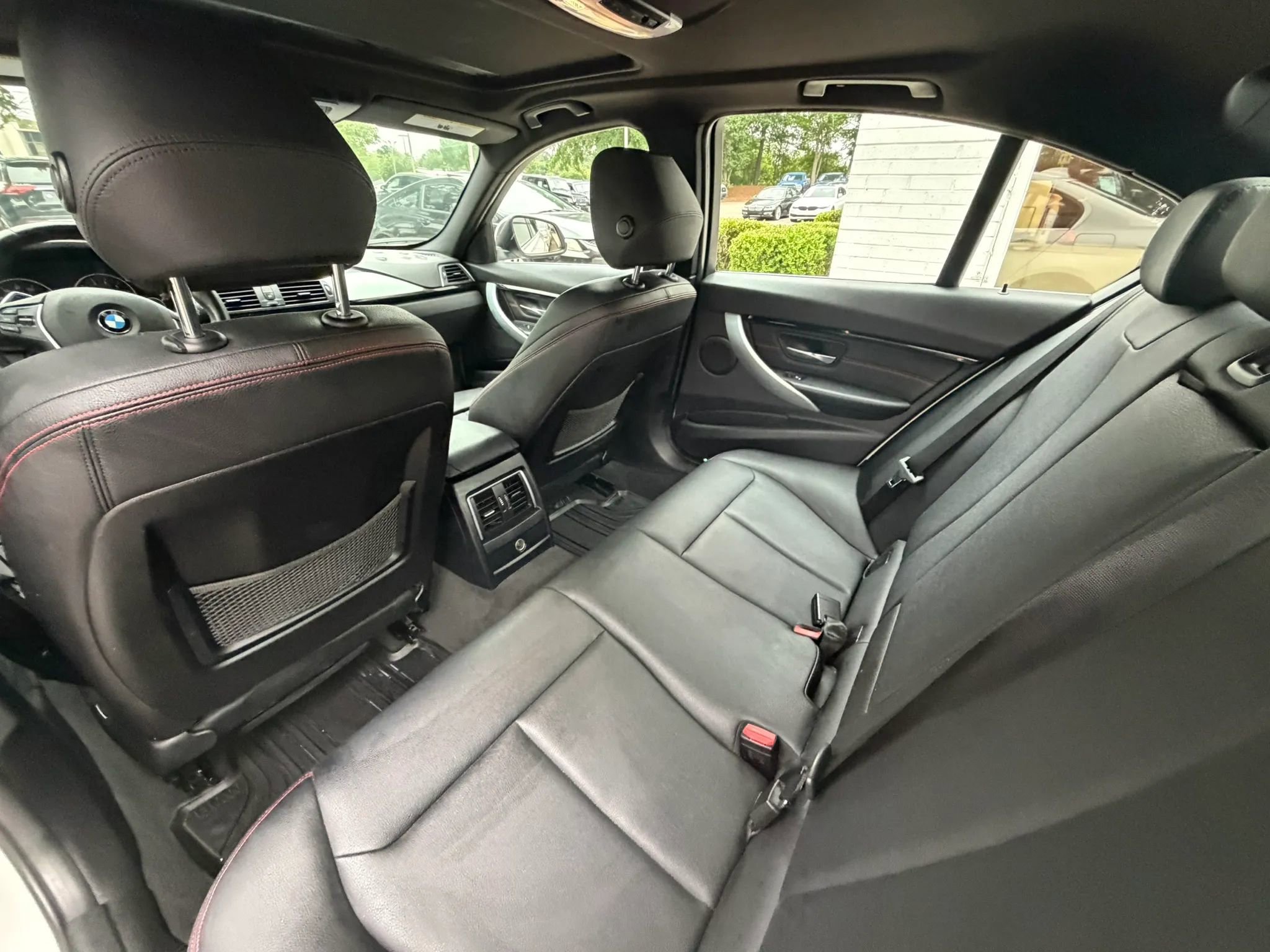 Used 2017 BMW 330i Sedan RWD image 17